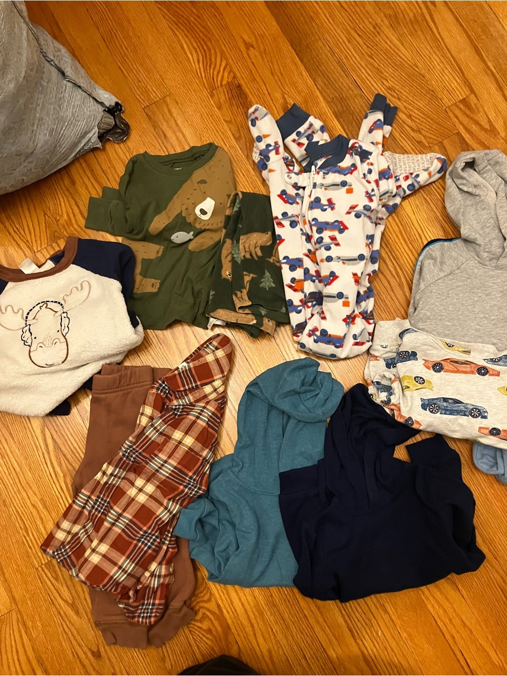 Carter’s bundle - Picture 4 of 4